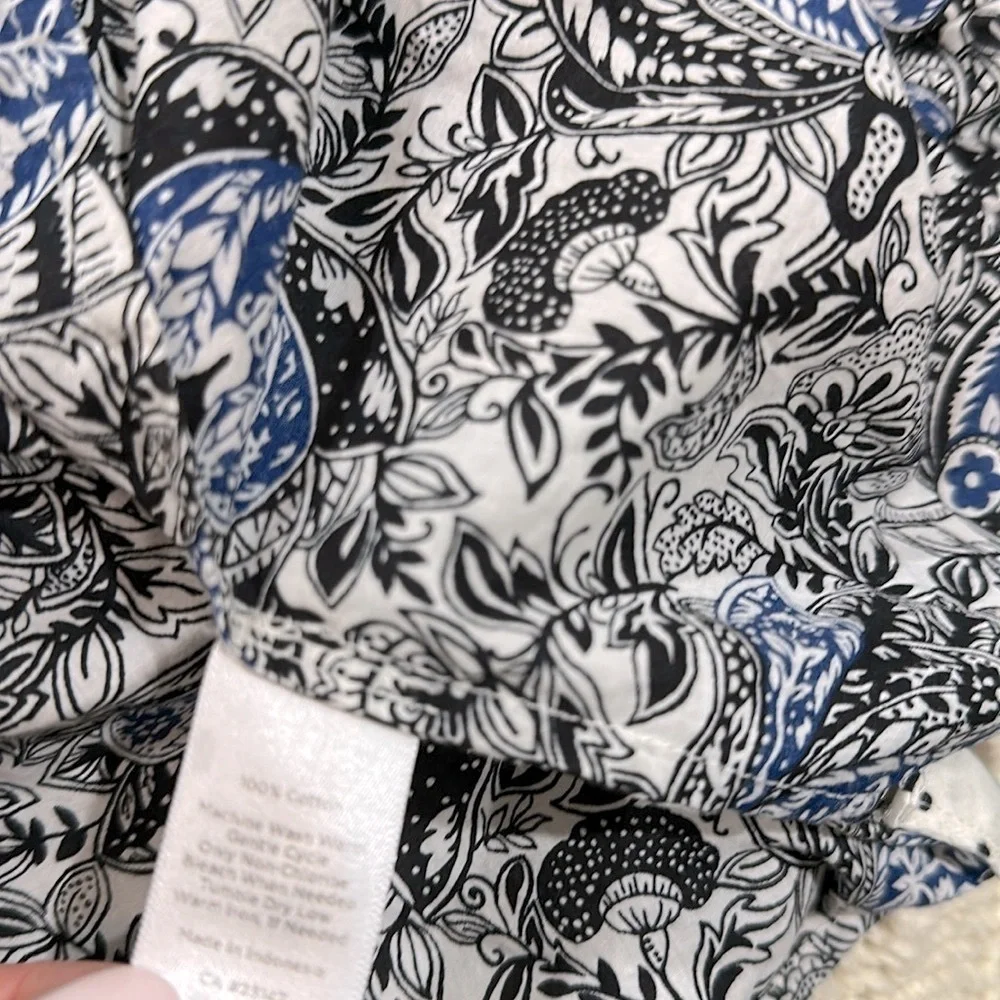 Talbots Blue and Black Paisley Button-Up Shirt size large cotton fabric - Picture 8 of 8